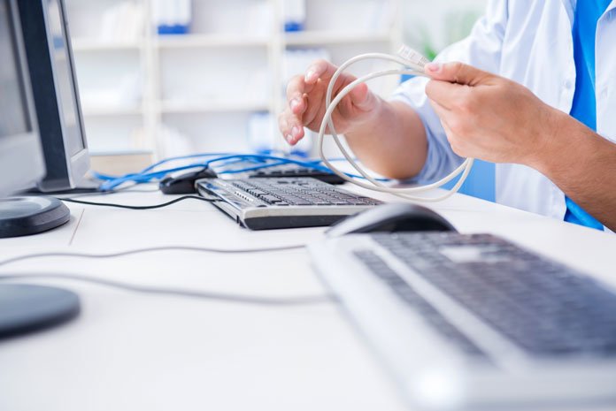 12 einfache Kabelmanagement Tipps für deinen Schreibtisch 10 Kabelmanagement